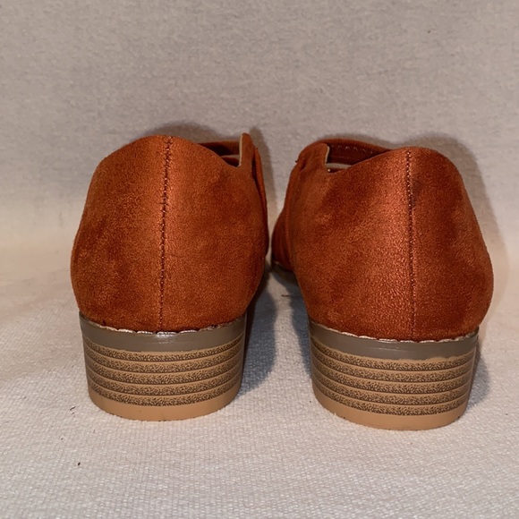 Journee Collection Flats Brown Leather Suede Strappy Womens Sz 9 - Picture 4 of 7